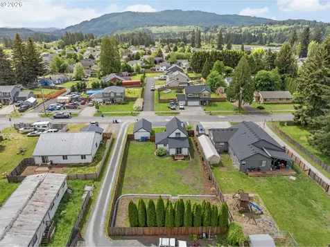 406 E Jones Street Yacolt WA 98675