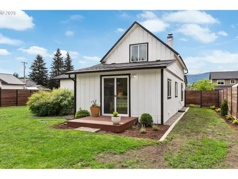 406 E Jones Street Yacolt WA 98675
