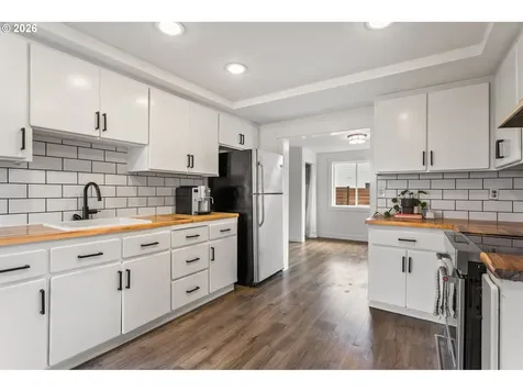 406 E Jones Street Yacolt WA 98675
