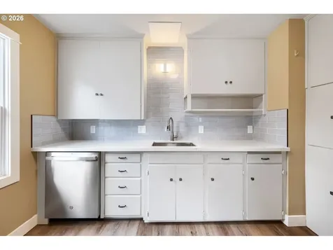 3136 NE 83rd Avenue Portland OR 97220