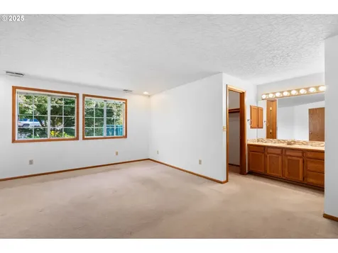 13406 NW 42nd Avenue Vancouver WA 98685