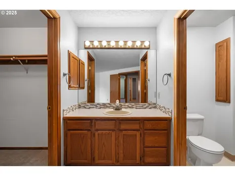 13406 NW 42nd Avenue Vancouver WA 98685