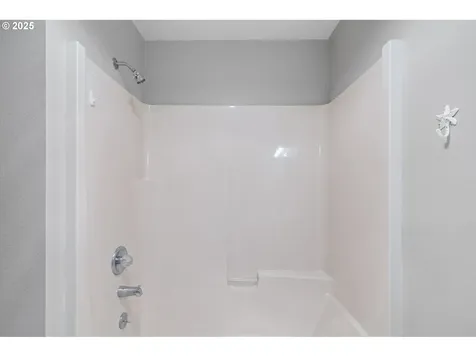 13406 NW 42nd Avenue Vancouver WA 98685