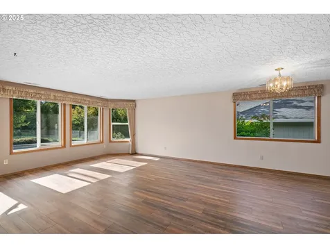 13406 NW 42nd Avenue Vancouver WA 98685