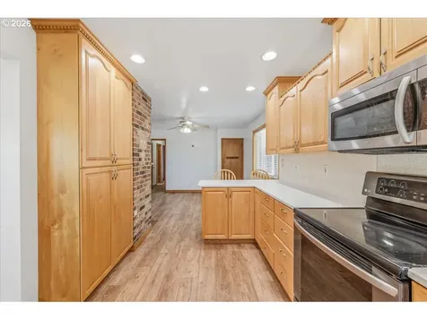 7910 N Mckenna Avenue Portland OR 97203