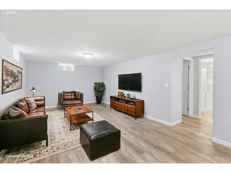7910 N Mckenna Avenue Portland OR 97203