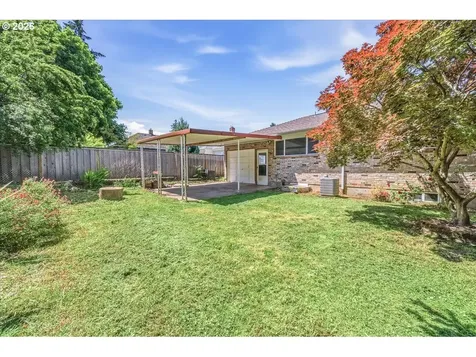 7910 N Mckenna Avenue Portland OR 97203