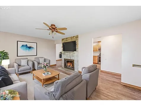 7910 N Mckenna Avenue Portland OR 97203