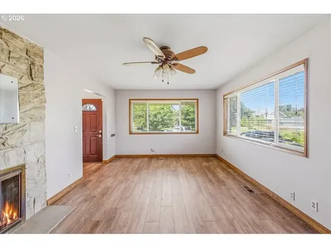 7910 N Mckenna Avenue Portland OR 97203