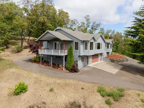 322 Monta Vista Lane Roseburg OR 97471