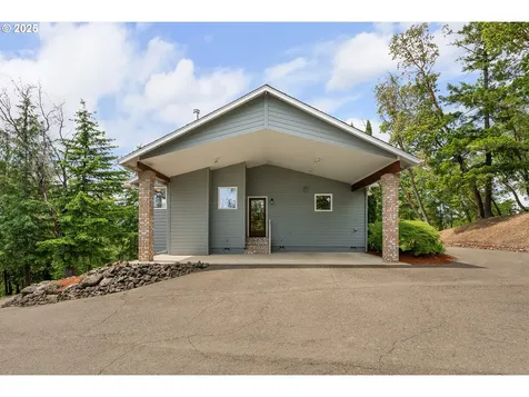 322 Monta Vista Lane Roseburg OR 97471
