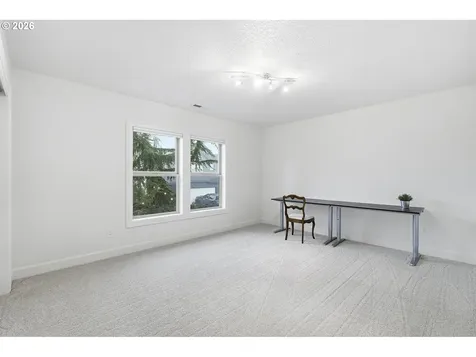 2863 Olympic Street Woodburn OR 97071
