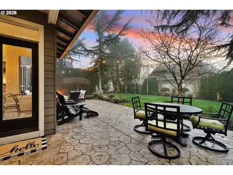 2863 Olympic Street Woodburn OR 97071