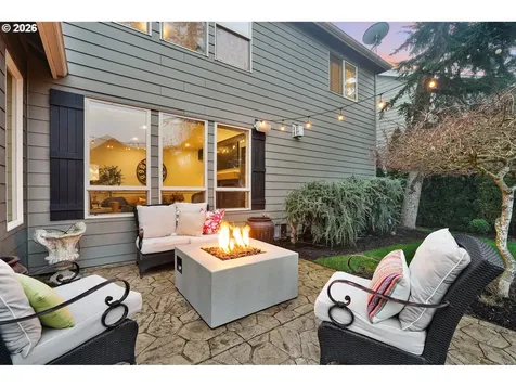 2863 Olympic Street Woodburn OR 97071