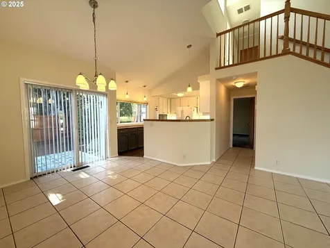 3933 Dorchester Lane Eugene OR 97404