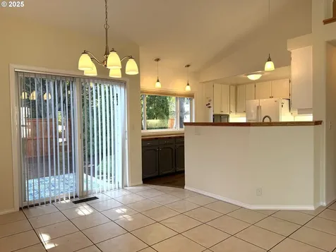 3933 Dorchester Lane Eugene OR 97404