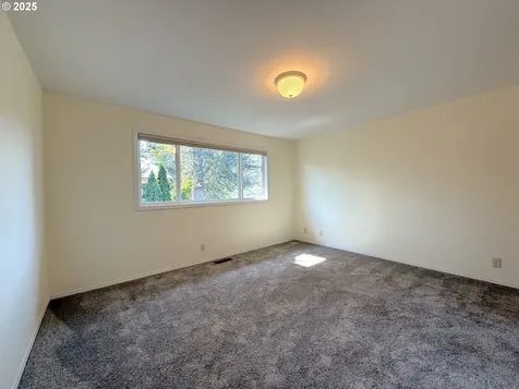 3933 Dorchester Lane Eugene OR 97404