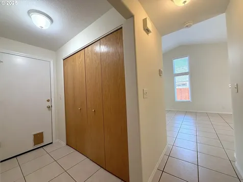 3933 Dorchester Lane Eugene OR 97404