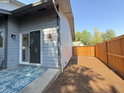 3933 Dorchester Lane Eugene OR 97404