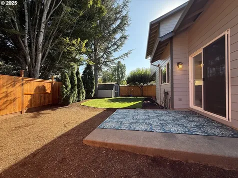 3933 Dorchester Lane Eugene OR 97404