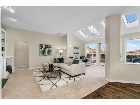 2001 Bay Meadows Drive West Linn OR 97068