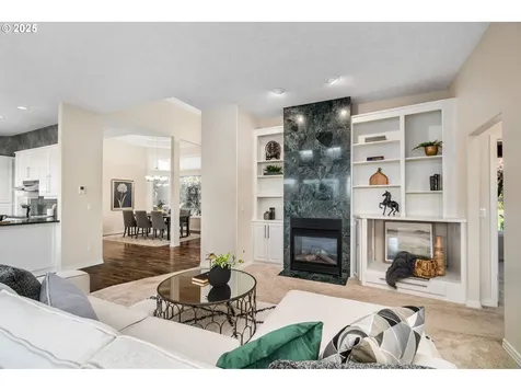 2001 Bay Meadows Drive West Linn OR 97068