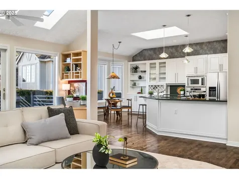 2001 Bay Meadows Drive West Linn OR 97068