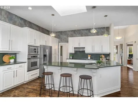 2001 Bay Meadows Drive West Linn OR 97068