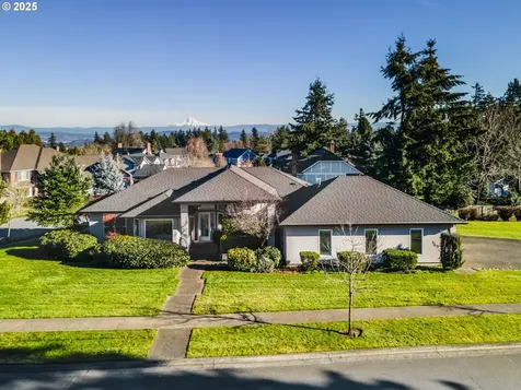 2001 Bay Meadows Drive West Linn OR 97068