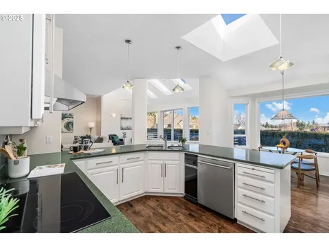 2001 Bay Meadows Drive West Linn OR 97068