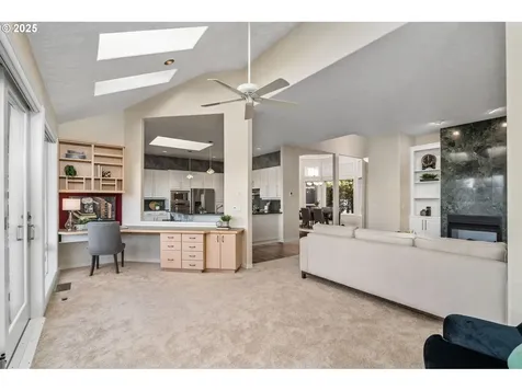 2001 Bay Meadows Drive West Linn OR 97068