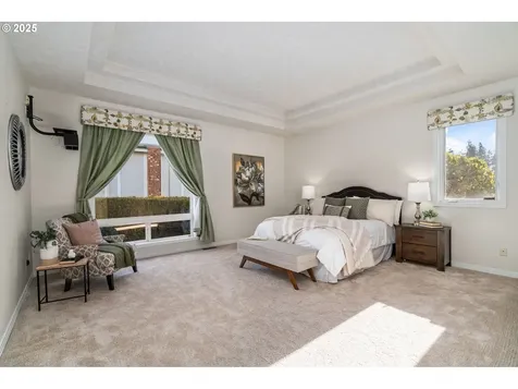 2001 Bay Meadows Drive West Linn OR 97068
