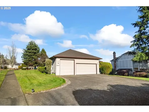2001 Bay Meadows Drive West Linn OR 97068