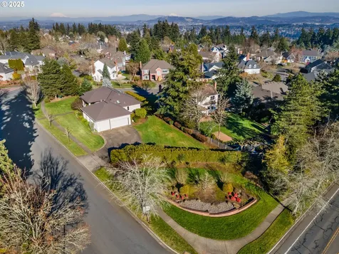 2001 Bay Meadows Drive West Linn OR 97068