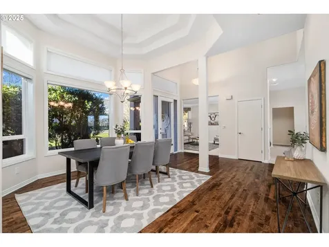 2001 Bay Meadows Drive West Linn OR 97068