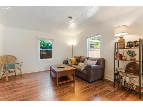 3227 NE 79th Avenue Portland OR 97213