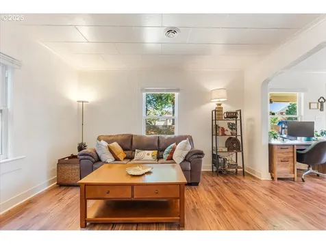 3227 NE 79th Avenue Portland OR 97213