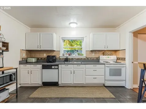 3227 NE 79th Avenue Portland OR 97213