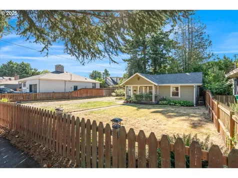 3227 NE 79th Avenue Portland OR 97213