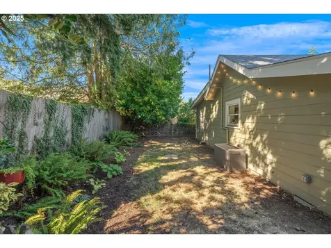 3227 NE 79th Avenue Portland OR 97213