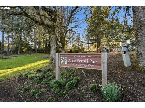 2901 Carriage Way West Linn OR 97068