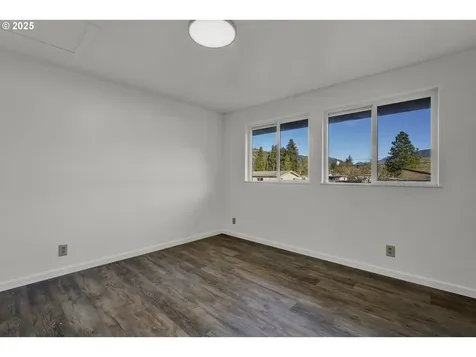 76330 Rainbow Street Oakridge OR 97463