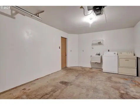 76330 Rainbow Street Oakridge OR 97463