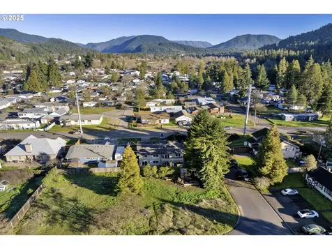 76330 Rainbow Street Oakridge OR 97463