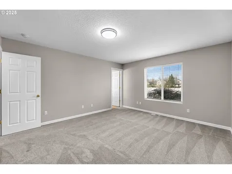 2210 NW 7th Street Battle Ground WA 98604