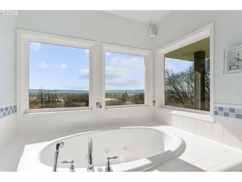 6404 NW Dogwood Drive Vancouver WA 98663