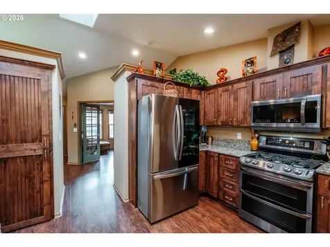 2120 Woodhaven Court NW Salem OR 97304