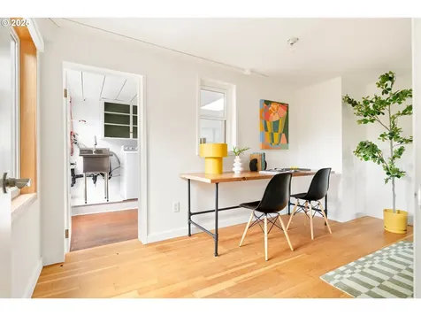 8160 SW 41st Avenue Portland OR 97219