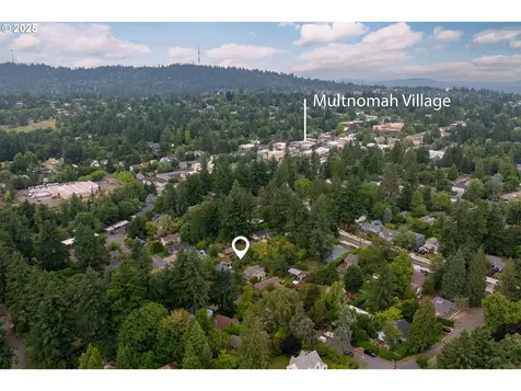 8160 SW 41st Avenue Portland OR 97219