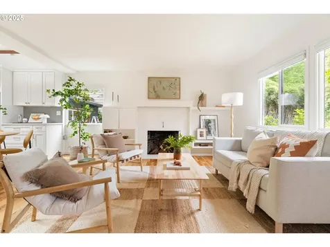 8160 SW 41st Avenue Portland OR 97219